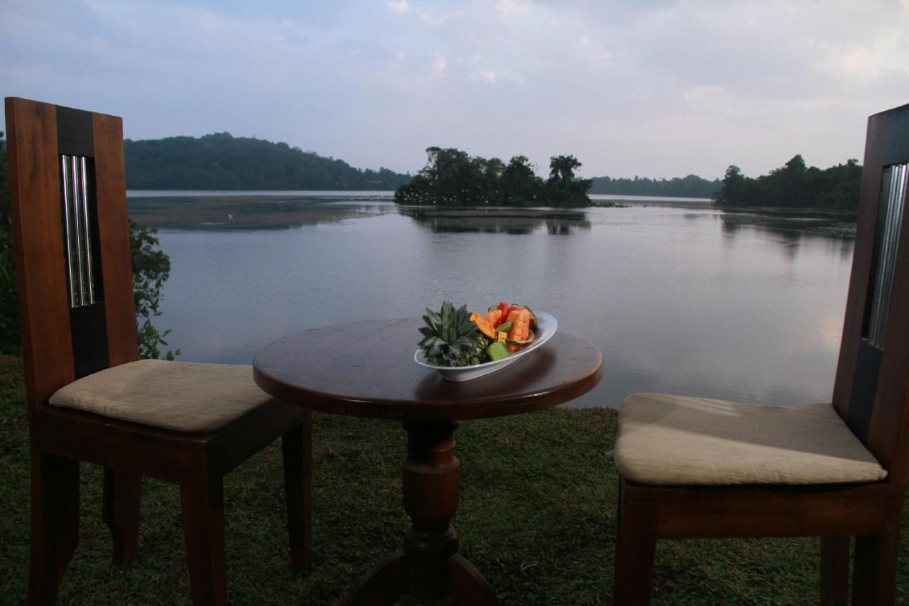 Sanu Lagoon Resort & Spa Тангале Екстериор снимка