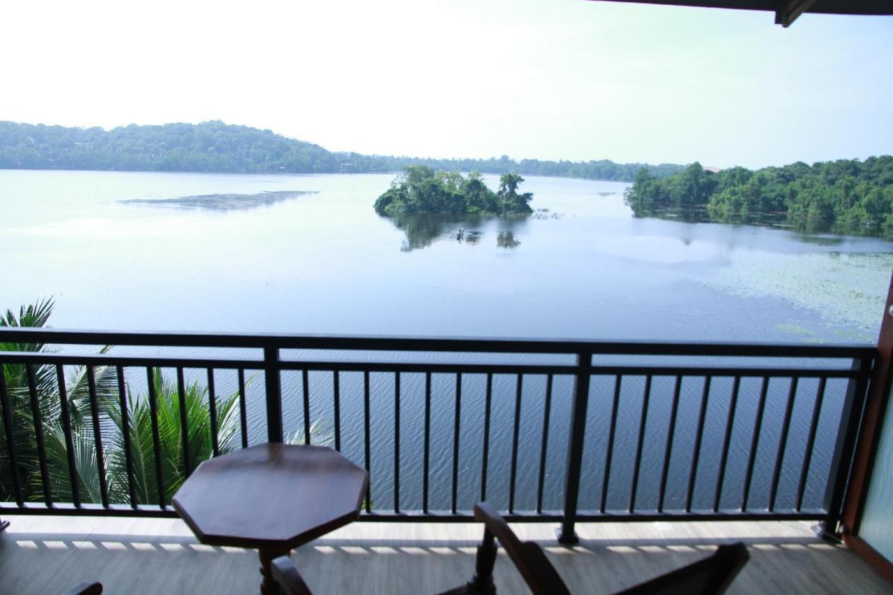 Sanu Lagoon Resort & Spa Тангале Екстериор снимка