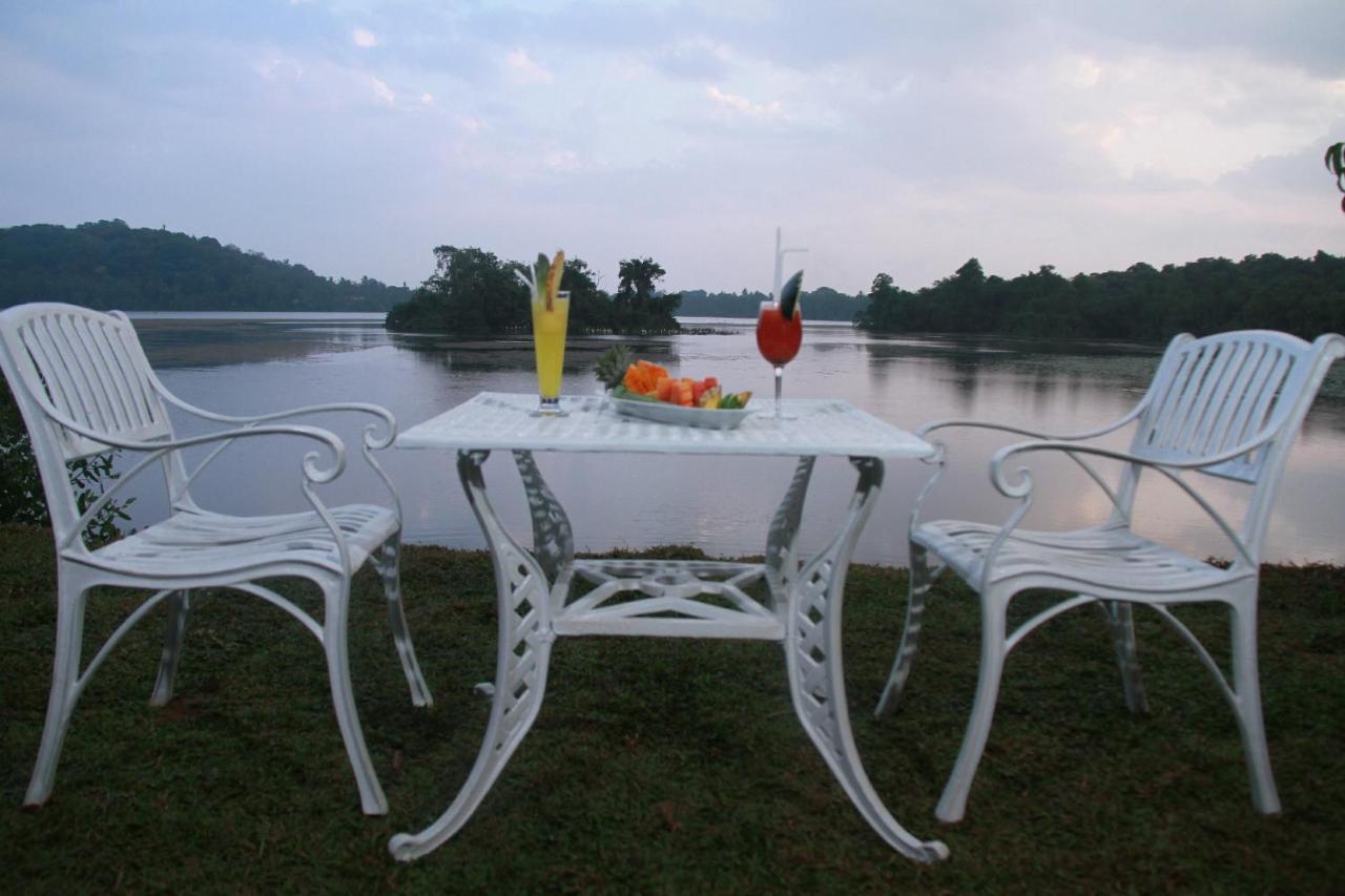 Sanu Lagoon Resort & Spa Тангале Екстериор снимка